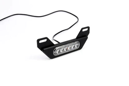 B6 Brake Light: Luz de freno auxiliar para porta placa